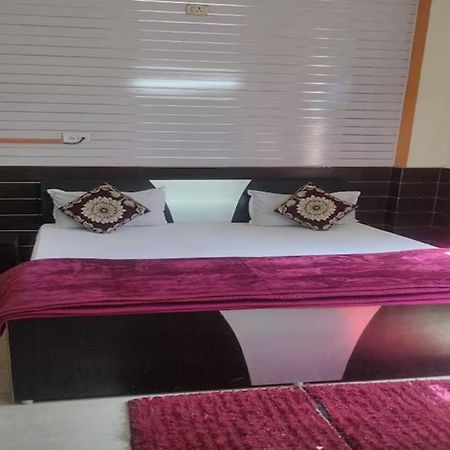 Goroomgo New Ashiyana Palace Waranasi Zewnętrze zdjęcie
