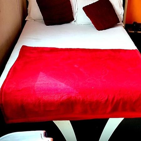 Goroomgo New Ashiyana Palace Waranasi Zewnętrze zdjęcie